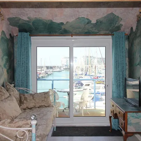 Unique, Loft-Style Apartment With Fantastic Brighton Marina Views Exterior photo