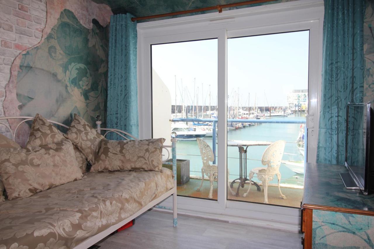 Unique, Loft-style With Fantastic Marina Views